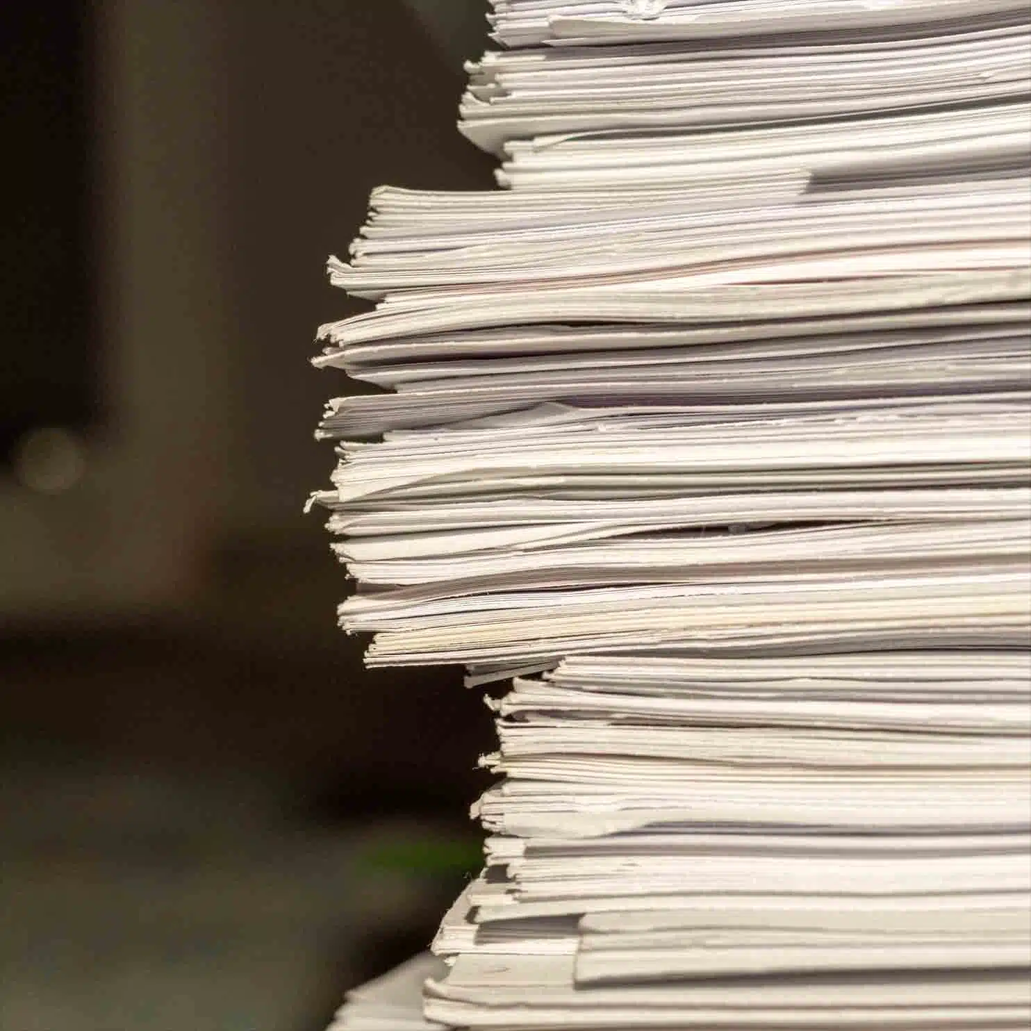 stos akt i dokumentów